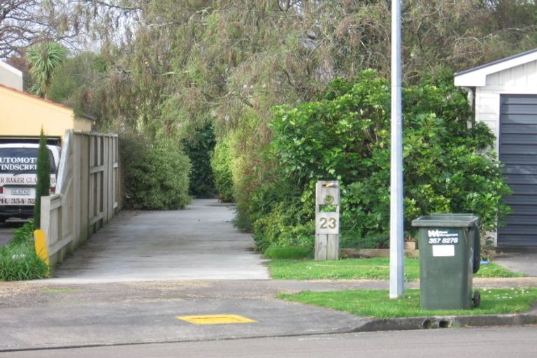 Photo of property in 23 Phoenix Avenue, Hokowhitu, Palmerston North, 4410