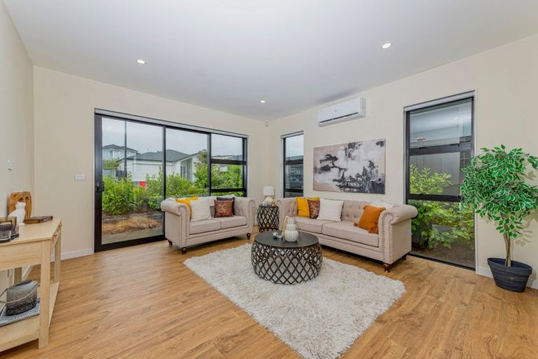 Photo of property in 4 Vintry Drive, Kumeu, 0810