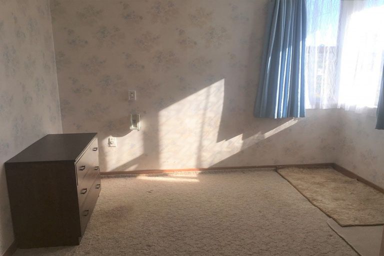 Photo of property in 17 Raleigh Street, Waitara, 4320