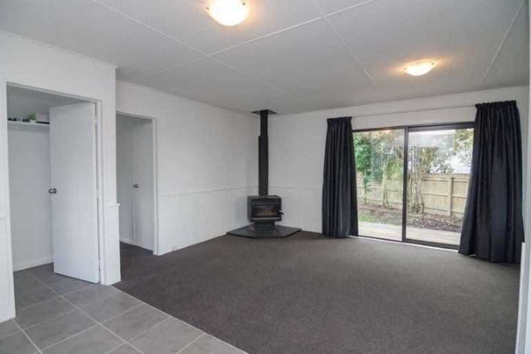 Photo of property in 18 Naples Street, Martinborough, 5711