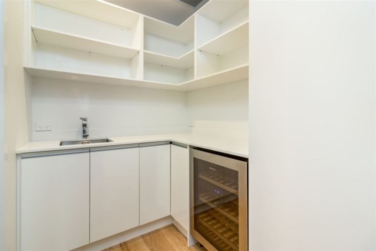 Photo of property in 43 Waiwetu Street, Fendalton, Christchurch, 8052