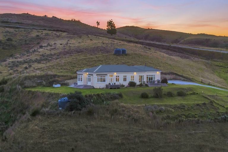 Photo of property in 67 Macraes Road, Waynes, Palmerston, 9483