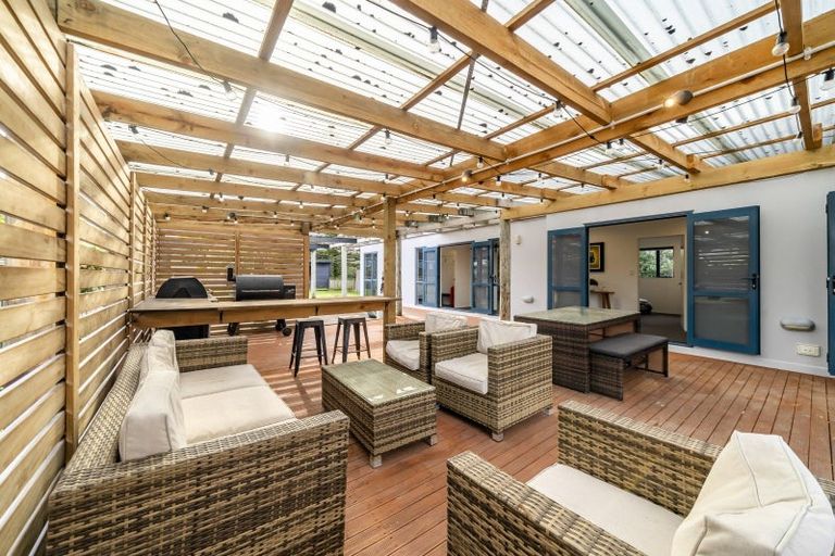 Photo of property in 11 Corlett Road, Plimmerton, Porirua, 5026