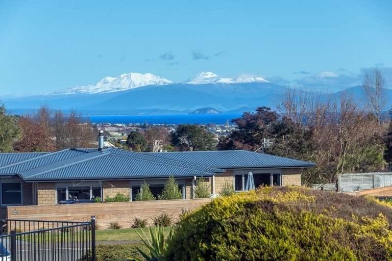 Photo of property in 9 Birchwood Lane, Hilltop, Taupo, 3330