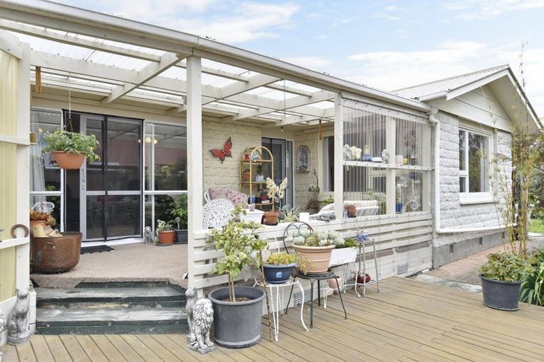 Photo of property in 10 Seadown Crescent, Amberley, 7410