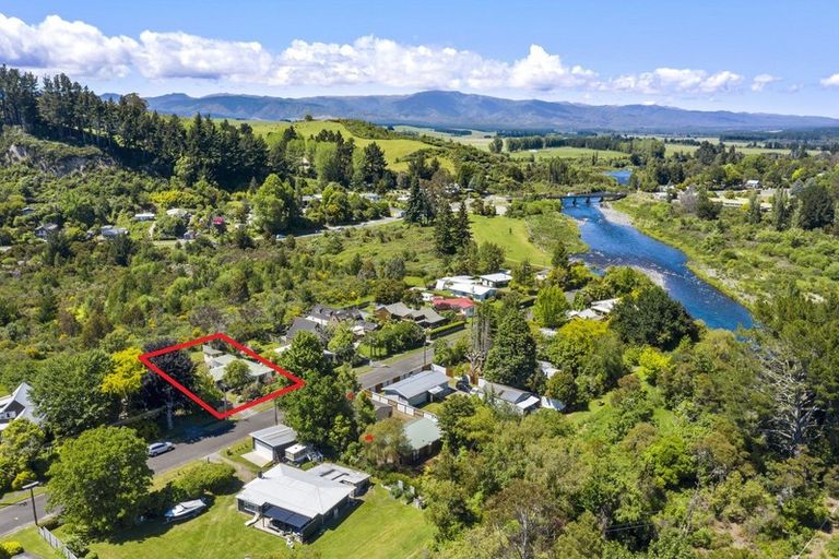 Photo of property in 61 Te Herekiekie Street, Turangi, 3334