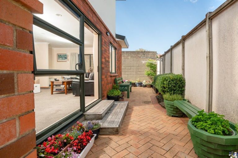 Photo of property in 33 Argentine Avenue, Miramar, Wellington, 6022