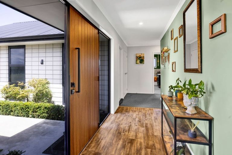 Photo of property in 405 Ketemarae Road, Normanby, Hawera, 4675