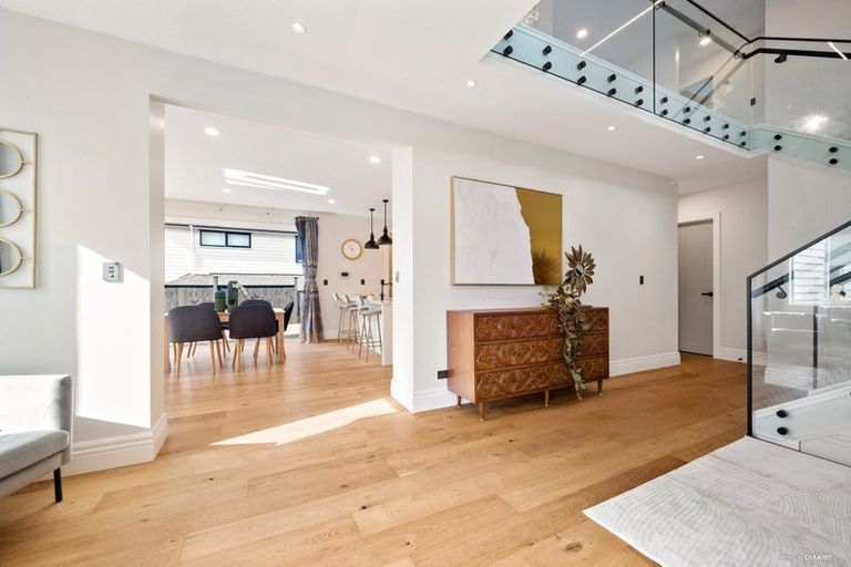 Photo of property in 47 Kewa Road, Albany Heights, Auckland, 0632