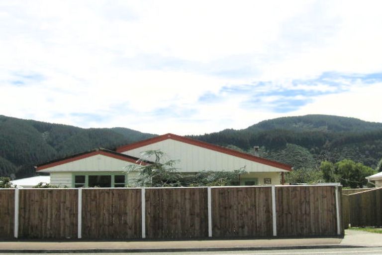 Photo of property in 259 Fergusson Drive, Heretaunga, Upper Hutt, 5018