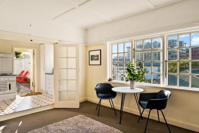 Photo of property in 22a Clifton Terrace, Kelburn, Wellington, 6012