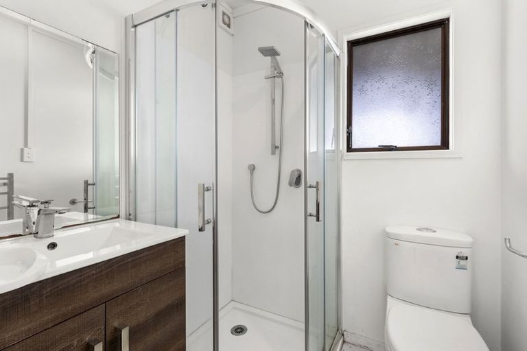 Photo of property in 81 College Road, Northcote, Auckland, 0627