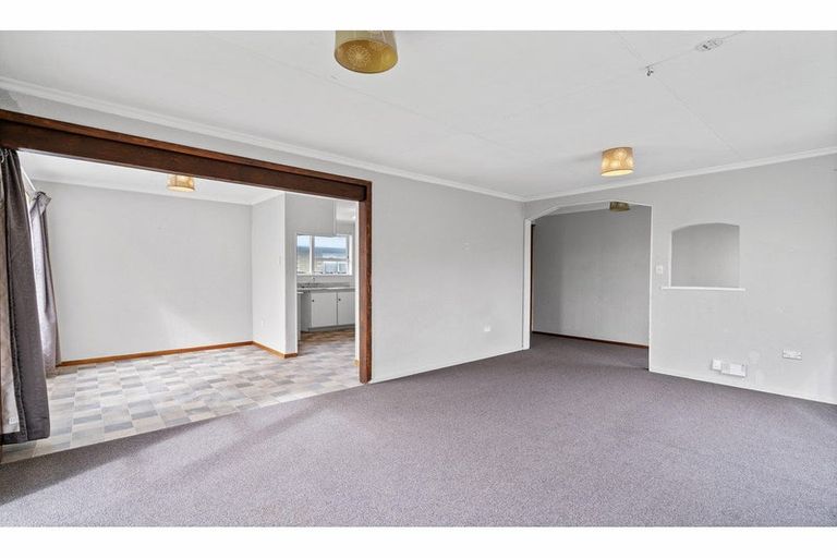 Photo of property in 71 Lauder Crescent, Heidelberg, Invercargill, 9812