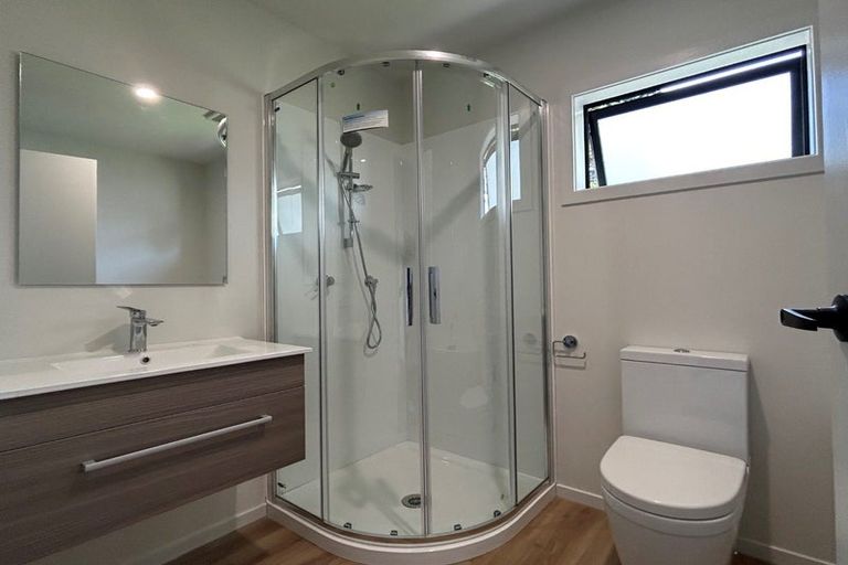 Photo of property in 6d Grays Road, Plimmerton, Porirua, 5026