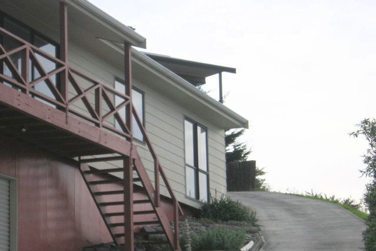 Photo of property in 52b Westhaven Drive, Tawa, Wellington, 5028