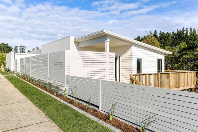 Photo of property in 54 Ainslee Street, Highlands Park, New Plymouth, 4312