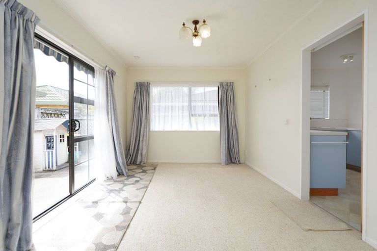 Photo of property in 110 Oxford Street, Tawa, Wellington, 5028