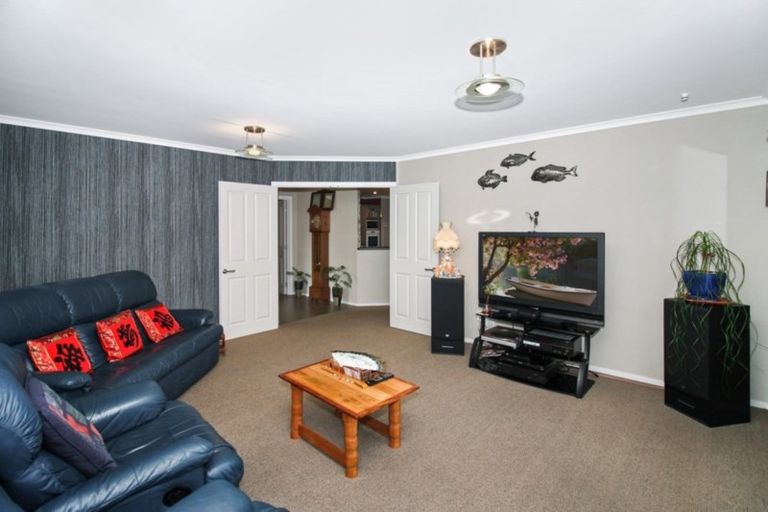 Photo of property in 53 Karamea Street, Whalers Gate, New Plymouth, 4310
