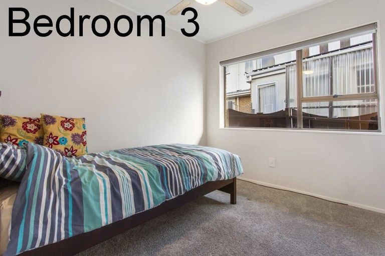 Photo of property in 10 Tanoa Place, Glendene, Auckland, 0602