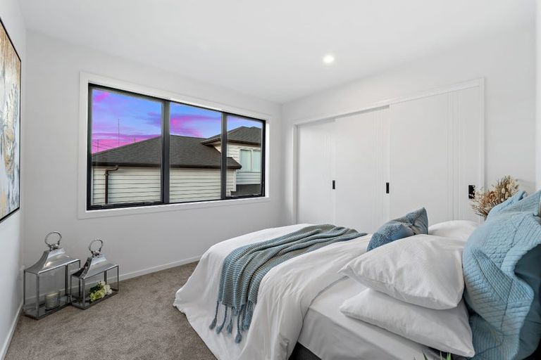 Photo of property in 1/23 Tudor Road, Henderson, Auckland, 0610