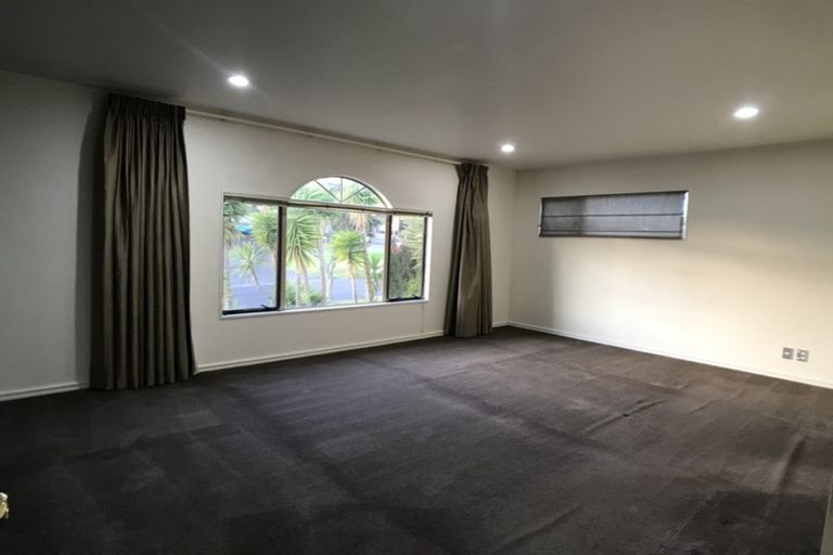 Photo of property in 31 Killybegs Drive, Pinehill, Auckland, 0632