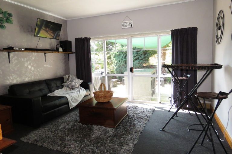 Photo of property in 15 Grey Road, Reefton, 7830