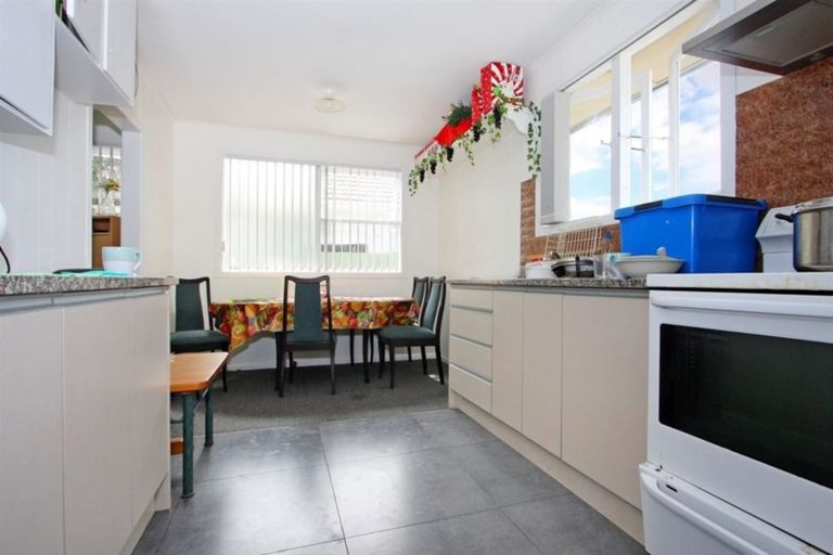 Photo of property in 32 Antrim Crescent, Otara, Auckland, 2023