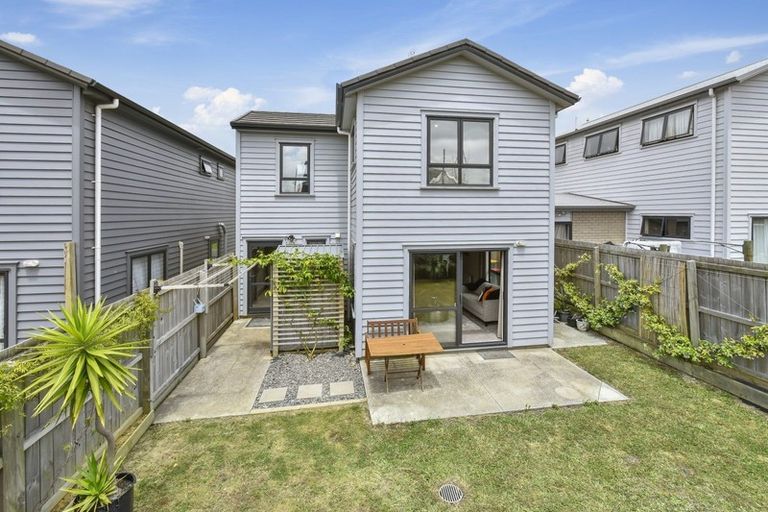 Photo of property in 51 Ipukarea Street, Weymouth, Auckland, 2103