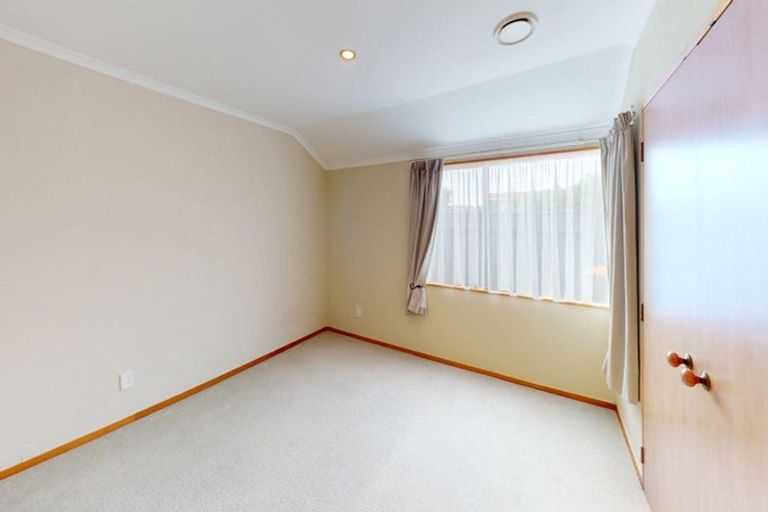 Photo of property in 21 Jefferson Crescent, Milson, Palmerston North, 4414