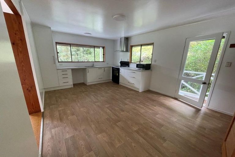 Photo of property in 14 Channel View Road, Campbells Bay, Auckland, 0630