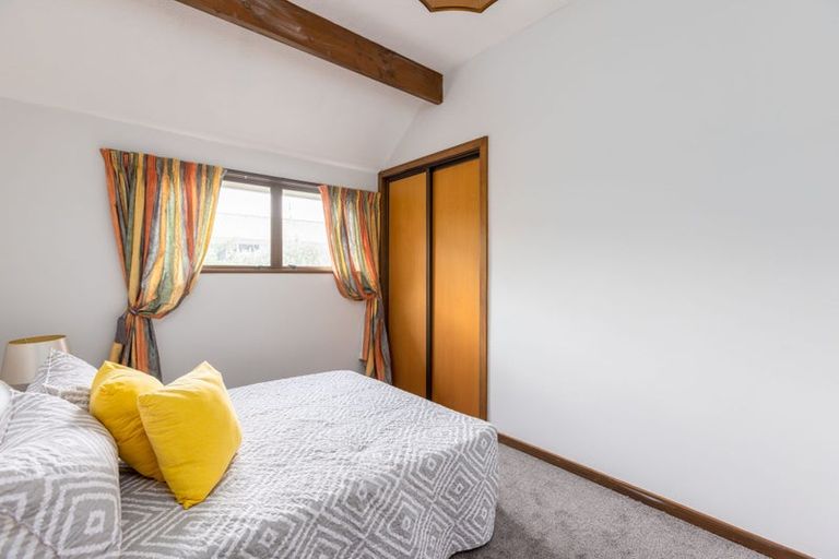 Photo of property in 270 Memorial Avenue, Burnside, Christchurch, 8053