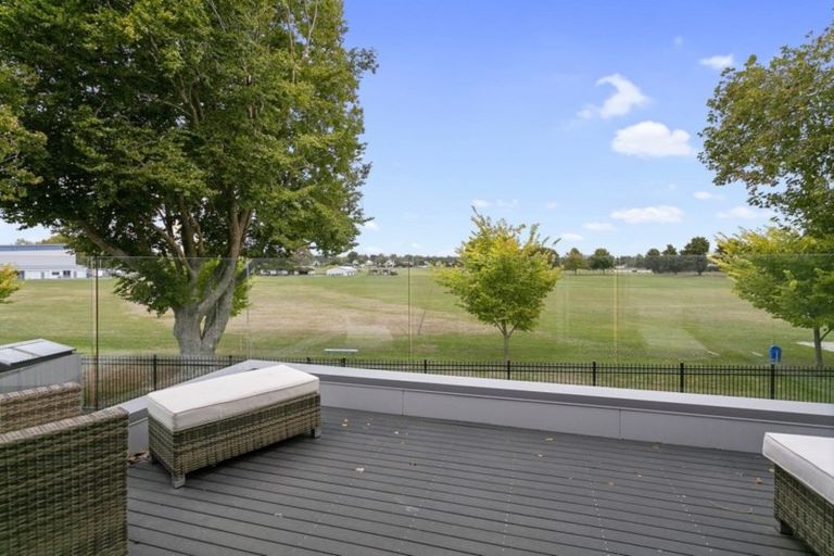 Photo of property in 21 Brancaster Place, Cambridge, 3434