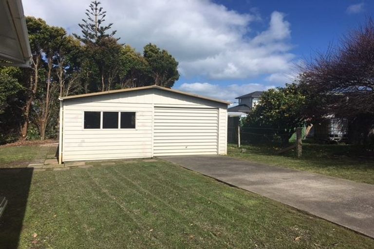 Photo of property in 38 Shakespear Road, Army Bay, Whangaparaoa, 0930