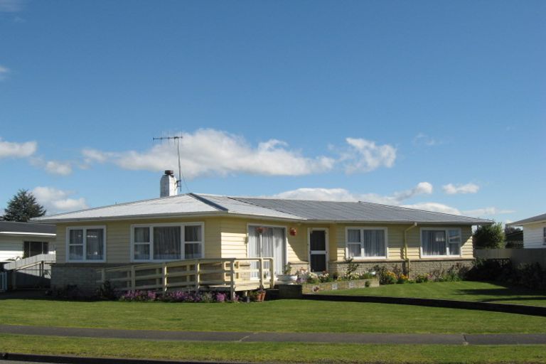 Photo of property in 18 Henley Crescent, Pirimai, Napier, 4112