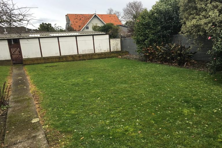 Photo of property in 32 Rangiora Avenue, Roslyn, Palmerston North, 4414