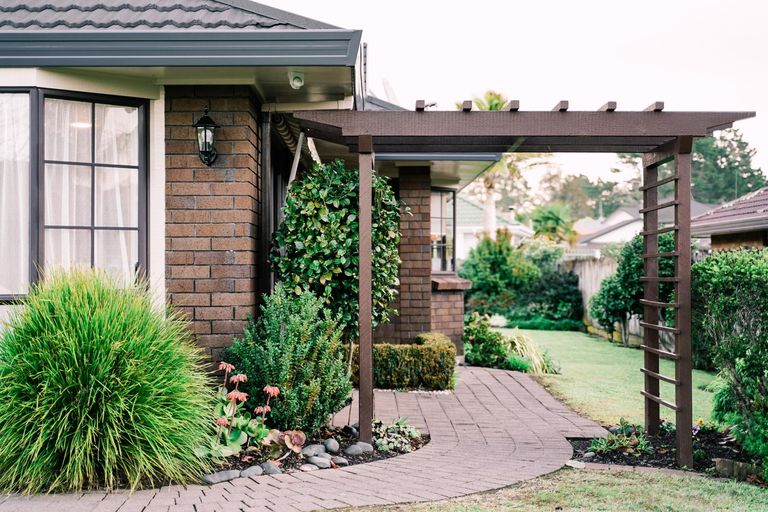 Photo of property in 2/32 Headcorn Place, Botany Downs, Auckland, 2010