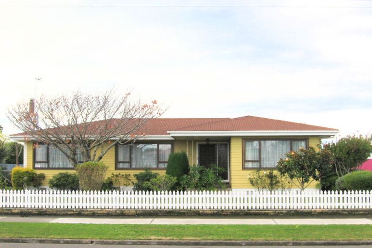 Photo of property in 62 Wycliffe Street, Onekawa, Napier, 4110