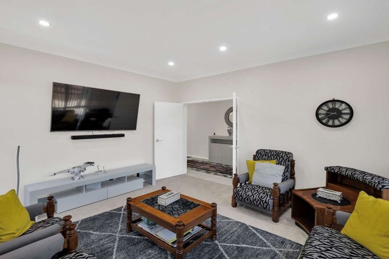 Photo of property in 114b Everglade Drive, Totara Heights, Auckland, 2105