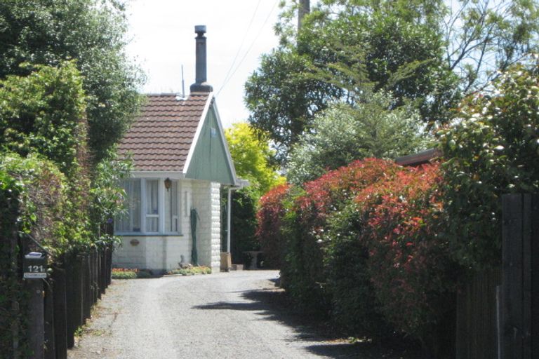 Photo of property in 121a Somerfield Street, Somerfield, Christchurch, 8024