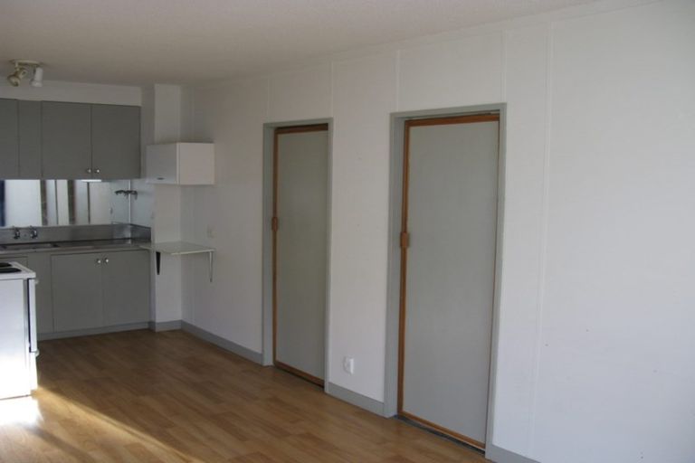 Photo of property in 8/4 Kenwyn Terrace, Newtown, Wellington, 6021