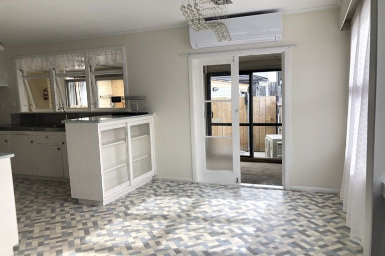 Photo of property in 41 Regent Street, Papatoetoe, Auckland, 2025