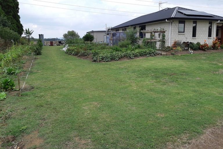 Photo of property in 1217 Glenbrook Road, Glenbrook, Waiuku, 2681