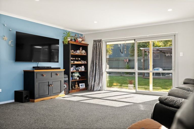 Photo of property in 122 Henry Street, Waikouaiti, 9510