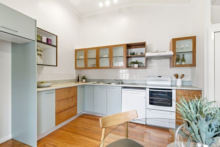 Photo of property in 68 The Parade, Island Bay, Wellington, 6023