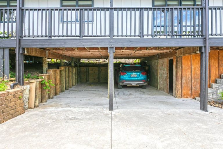 Photo of property in 27 Taurua Place, Coromandel, 3506