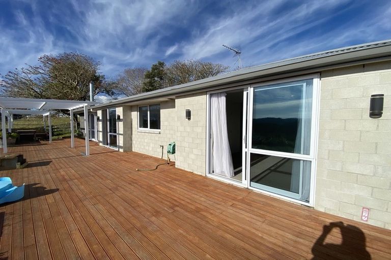 Property details for 221 Taylor Road, Waimauku, 0882