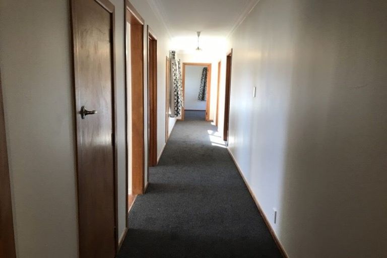 Photo of property in 33 Estuary Road, Weymouth, Auckland, 2103