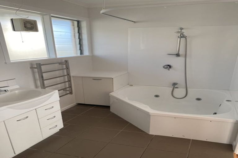 Photo of property in 1/17 Walter Street, Hauraki, Auckland, 0622