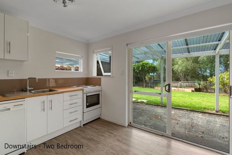 Photo of property in 41 Pohutukawa Avenue, Red Beach, 0932