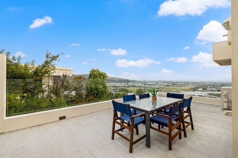 Photo of property in 126 Cannon Hill Crescent, Mount Pleasant, Christchurch, 8081